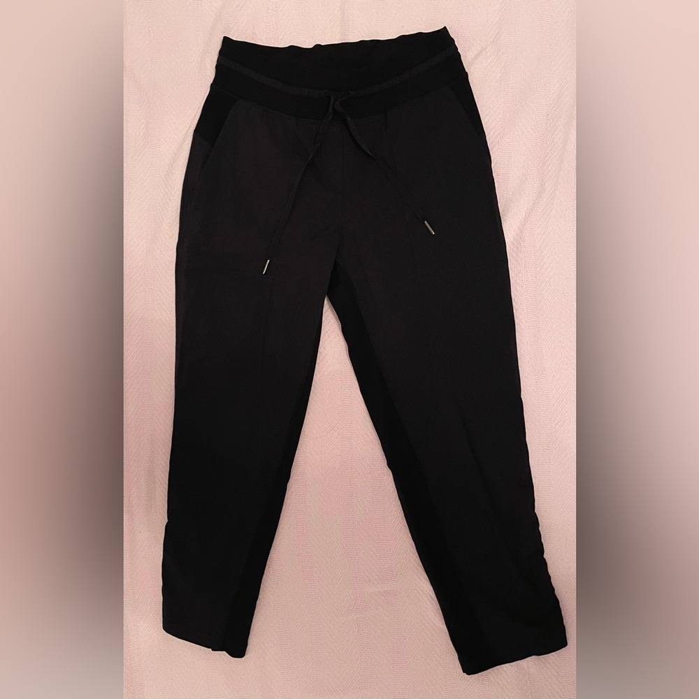 lululemon size 6 black joggers